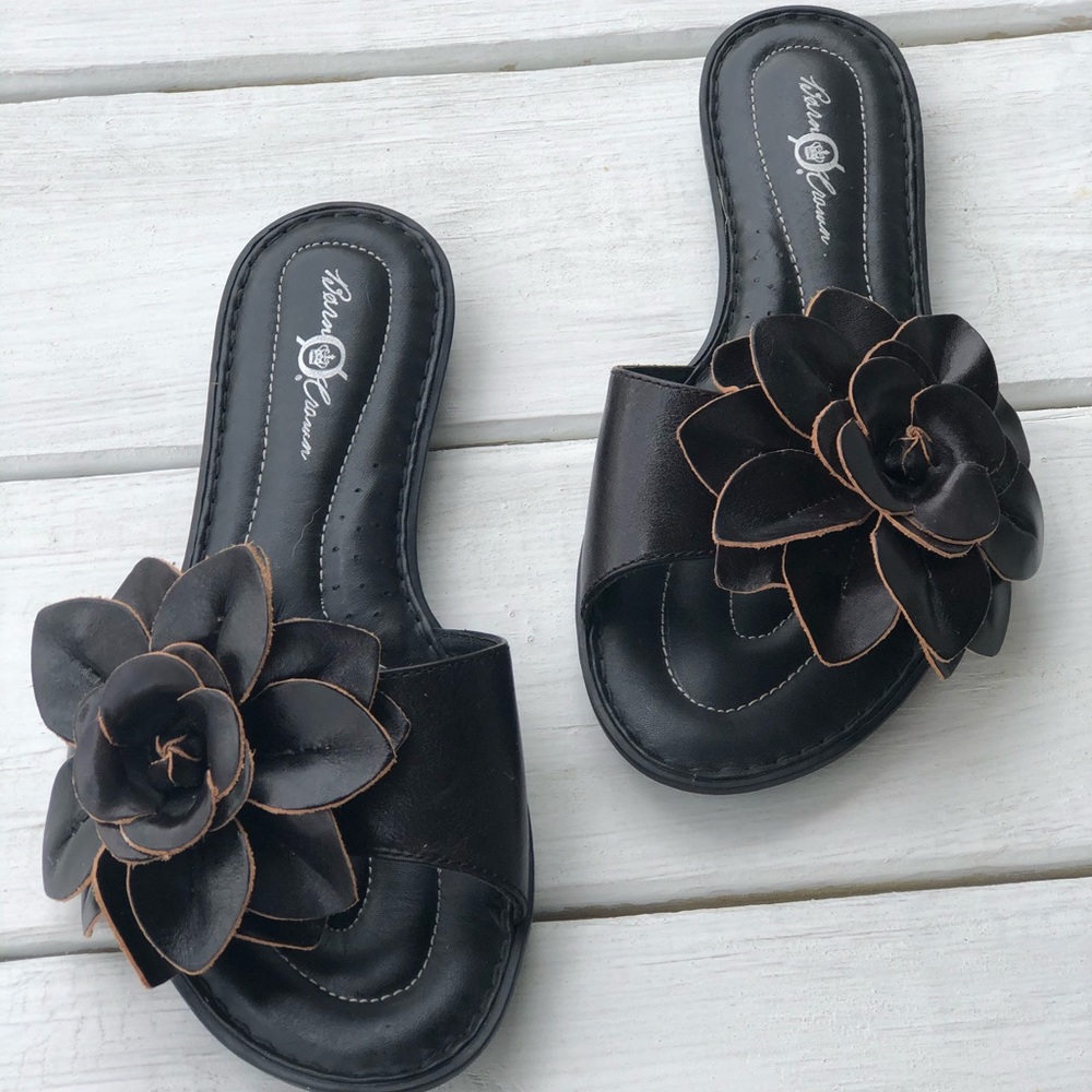 Born Crown Leather Slides. Size 9